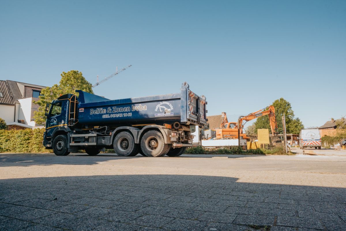 Wij beschikken over een ervaren team van specialisten en over professionele machines